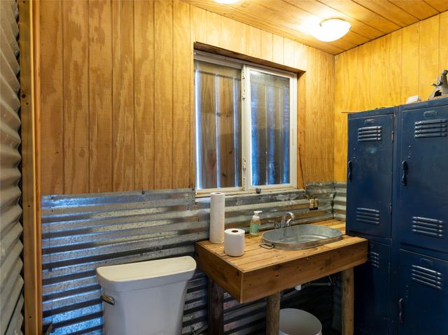 271 Atlantis Street, Sargent, TX 77414