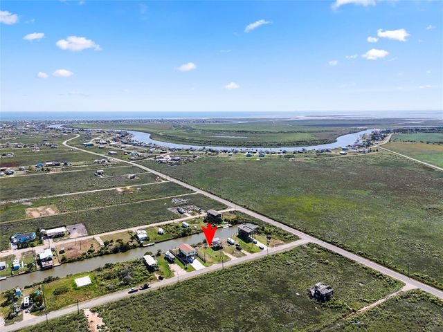271 Atlantis Street, Sargent, TX 77414