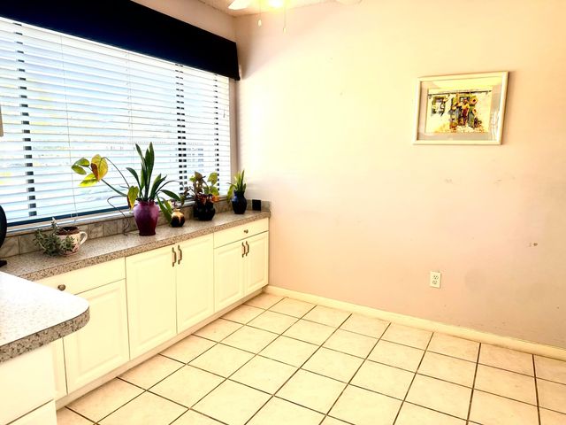 25 Pelican Pointe Drive 201, Delray Beach, FL 33483