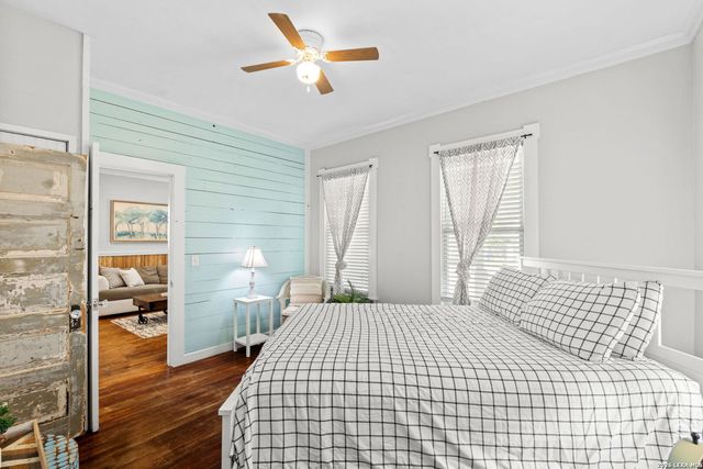 103 Saint Charles, San Antonio, TX 78202