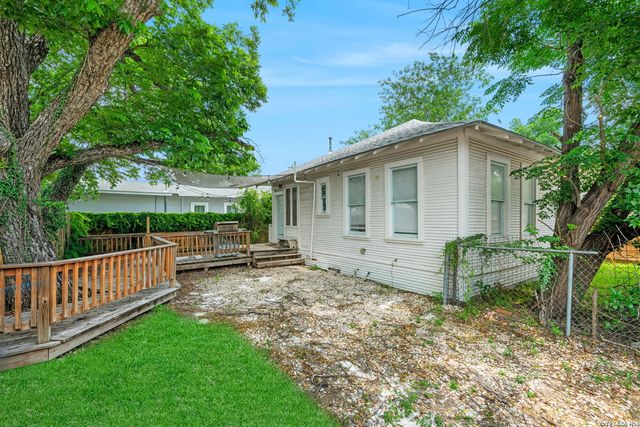 103 Saint Charles, San Antonio, TX 78202
