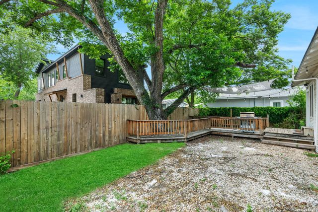 103 Saint Charles, San Antonio, TX 78202