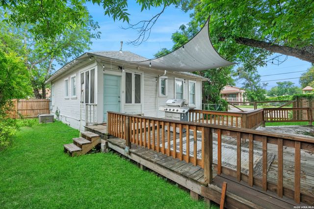 103 Saint Charles, San Antonio, TX 78202