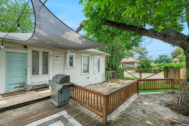 103 Saint Charles, San Antonio, TX 78202