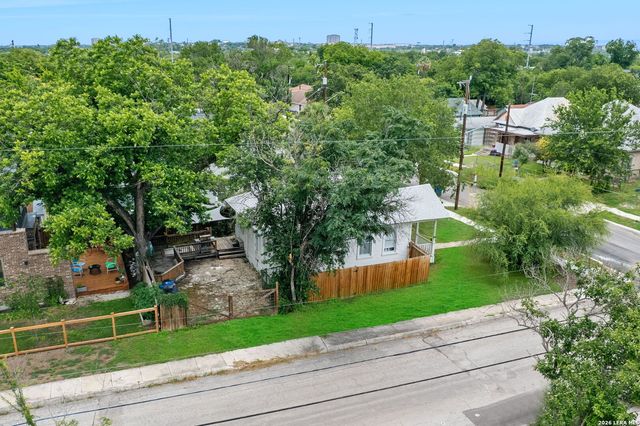 103 Saint Charles, San Antonio, TX 78202