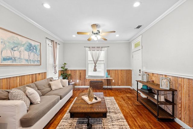 103 Saint Charles, San Antonio, TX 78202