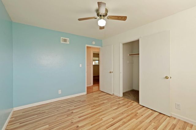 13393 E Jahant Rd, Acampo, CA 95220