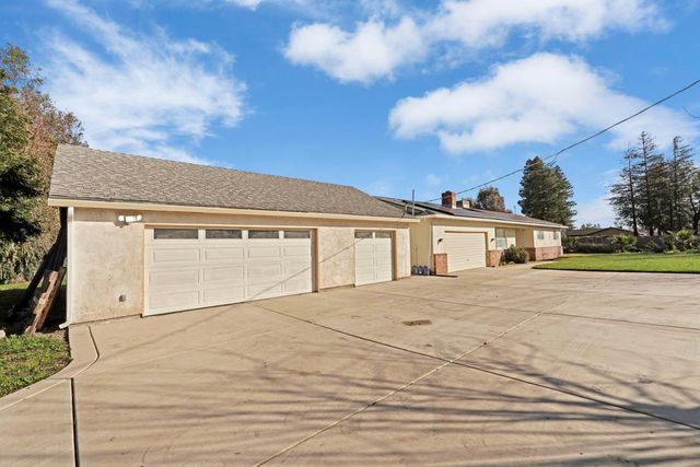 13393 E Jahant Rd, Acampo, CA 95220