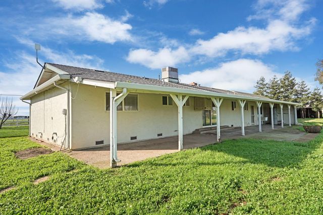 13393 E Jahant Rd, Acampo, CA 95220