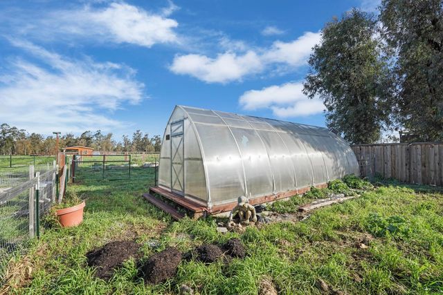 13393 E Jahant Rd, Acampo, CA 95220