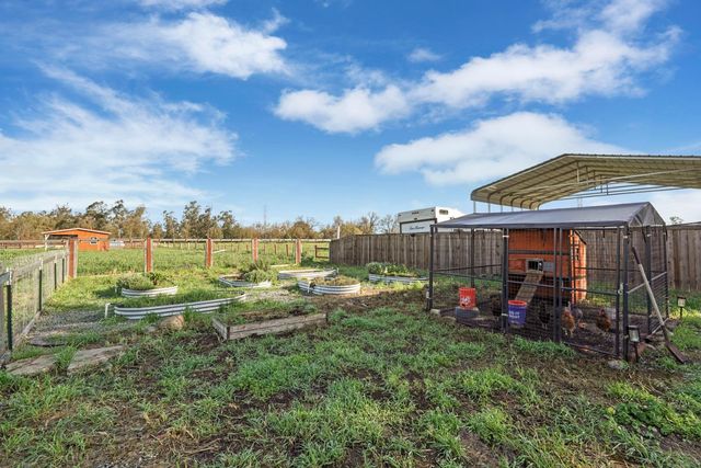 13393 E Jahant Rd, Acampo, CA 95220