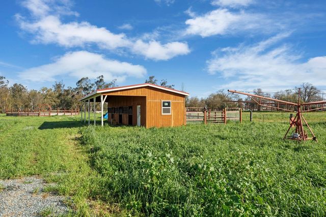 13393 E Jahant Rd, Acampo, CA 95220