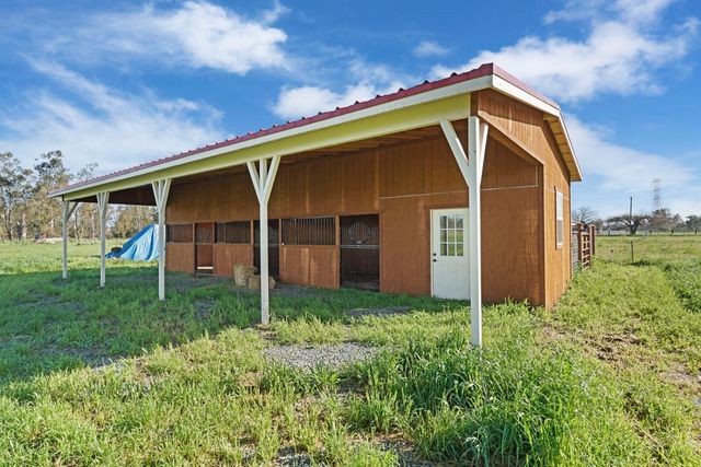 13393 E Jahant Rd, Acampo, CA 95220