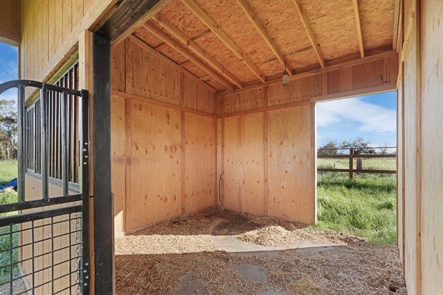 13393 E Jahant Rd, Acampo, CA 95220