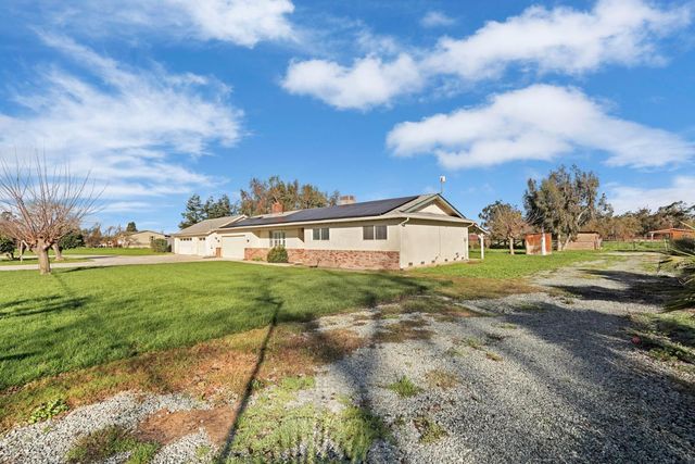 13393 E Jahant Rd, Acampo, CA 95220