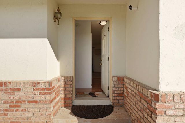 13393 E Jahant Rd, Acampo, CA 95220