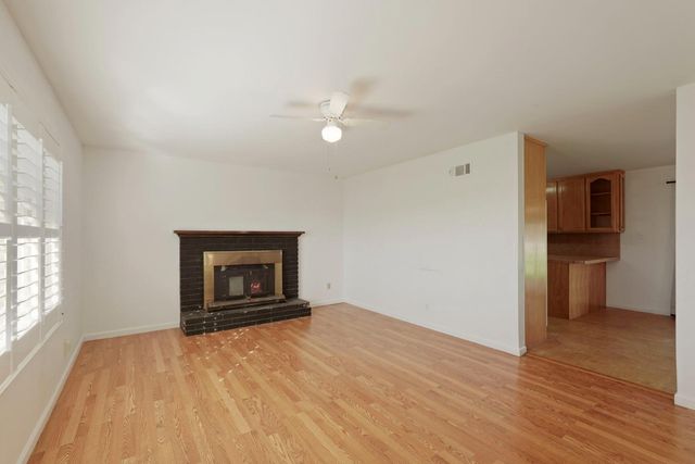 13393 E Jahant Rd, Acampo, CA 95220