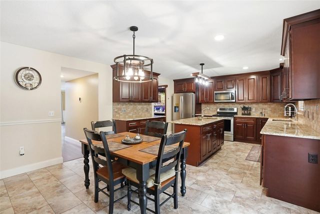 467 GRANITE CIRCLE, Chuluota, FL 32766