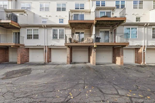 1510 Maryland Club Drive, Royal Oak, MI 48067