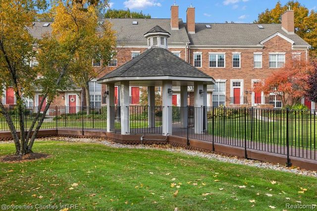 1510 Maryland Club Drive, Royal Oak, MI 48067