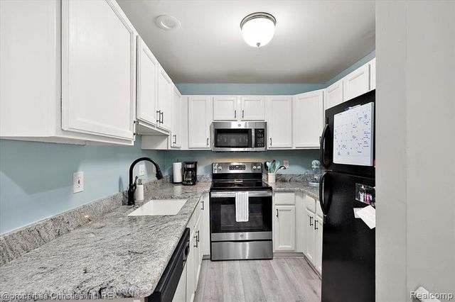 1510 Maryland Club Drive, Royal Oak, MI 48067
