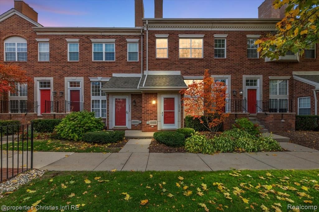 1510 Maryland Club Drive, Royal Oak, MI 48067