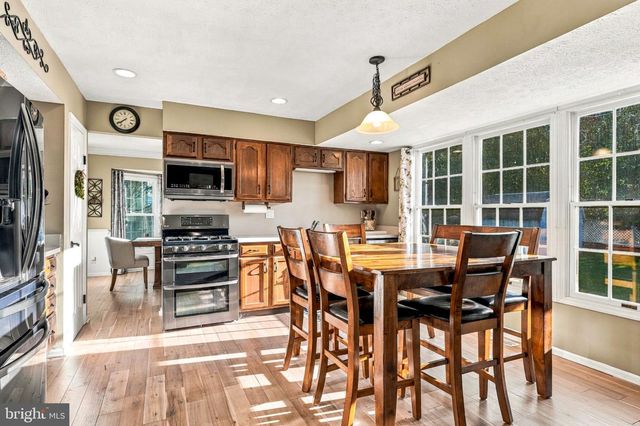 7 SWEETGUM CT, Marlton, NJ 08053