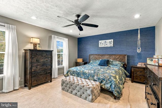 7 SWEETGUM CT, Marlton, NJ 08053