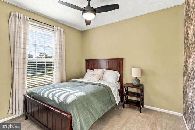 7 SWEETGUM CT, Marlton, NJ 08053