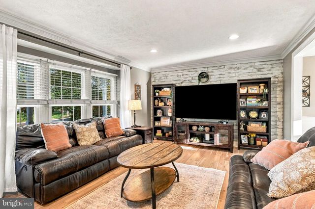 7 SWEETGUM CT, Marlton, NJ 08053