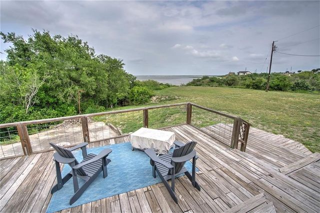 114 Ranger Dr, Sandia, TX 78383