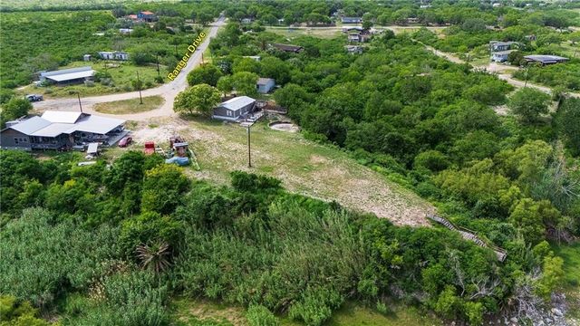 114 Ranger Dr, Sandia, TX 78383