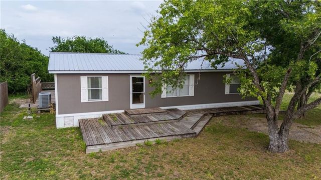 114 Ranger Dr, Sandia, TX 78383