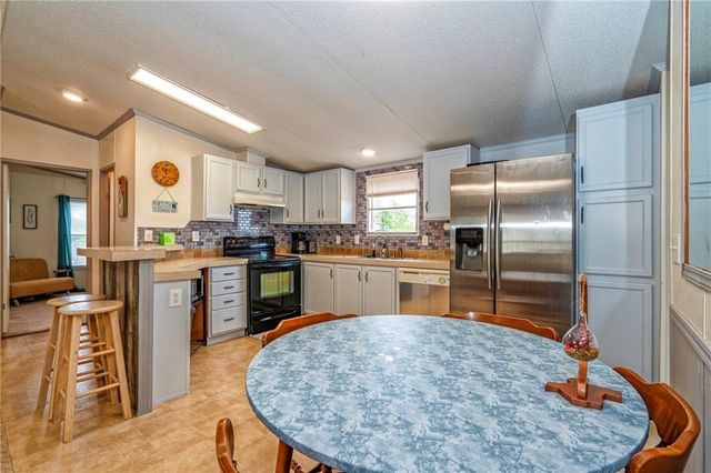 114 Ranger Dr, Sandia, TX 78383