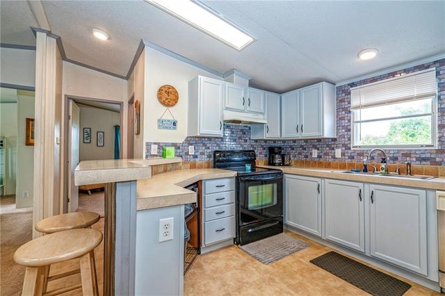 114 Ranger Dr, Sandia, TX 78383
