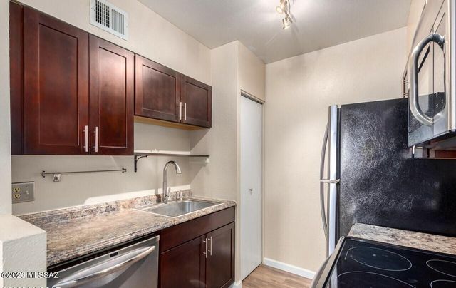 1745 E Glenn St Apt 228, Tucson, AZ 85719