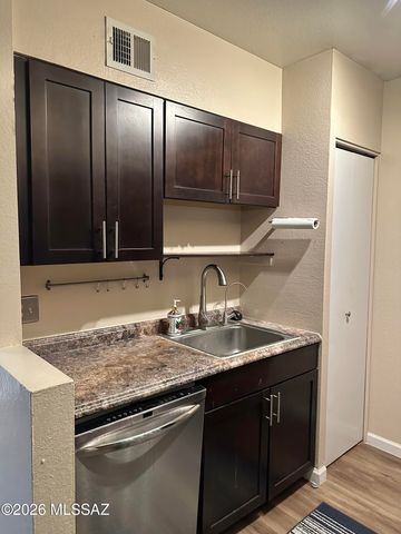 1745 E Glenn St Apt 228, Tucson, AZ 85719