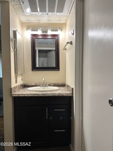 1745 E Glenn St Apt 228, Tucson, AZ 85719
