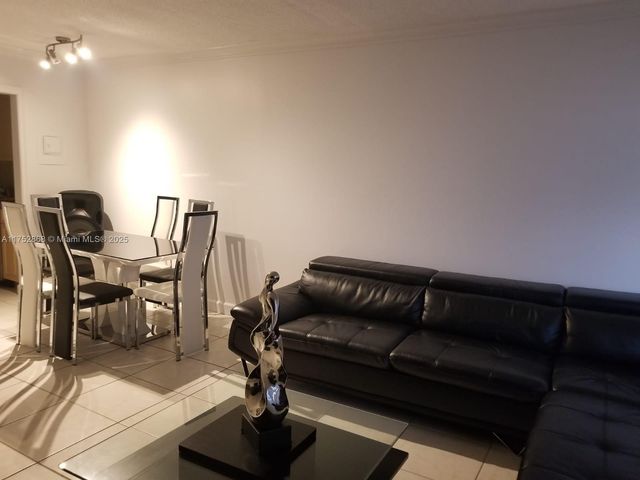 2020 NE 135th St 904, North Miami, FL 33181