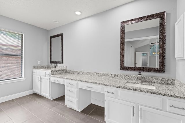 2910 Menlo Park Lane, Carrollton, TX 75007