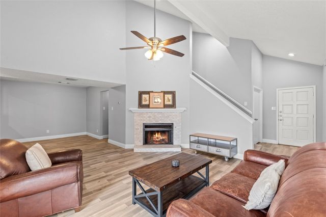 2910 Menlo Park Lane, Carrollton, TX 75007