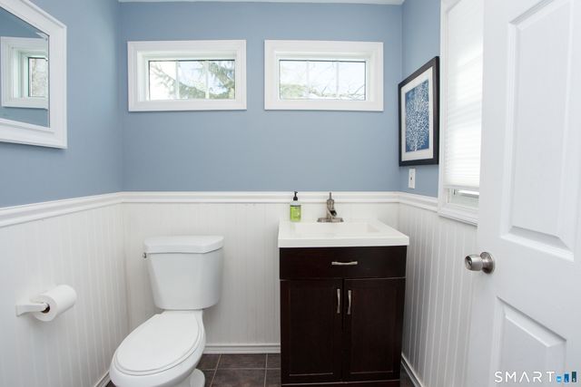 72 Dyer Avenue, Canton, CT 06019