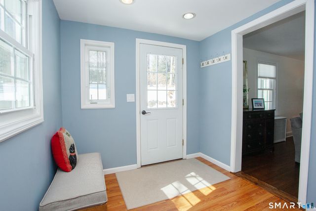 72 Dyer Avenue, Canton, CT 06019