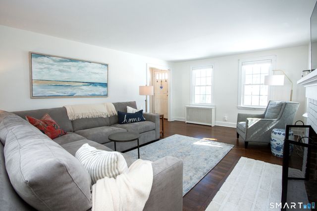 72 Dyer Avenue, Canton, CT 06019