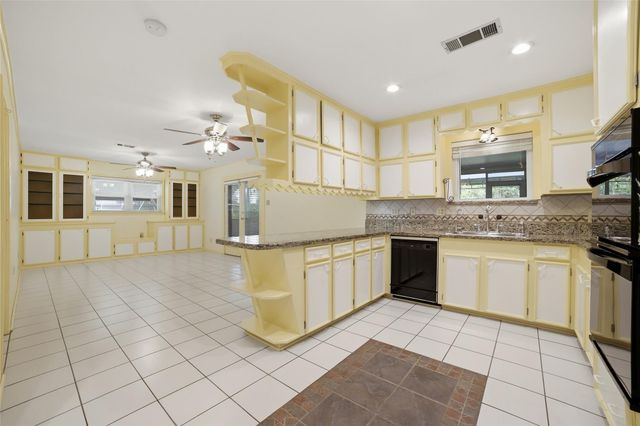 10402 Shadow Wood Drive, Houston, TX 77043