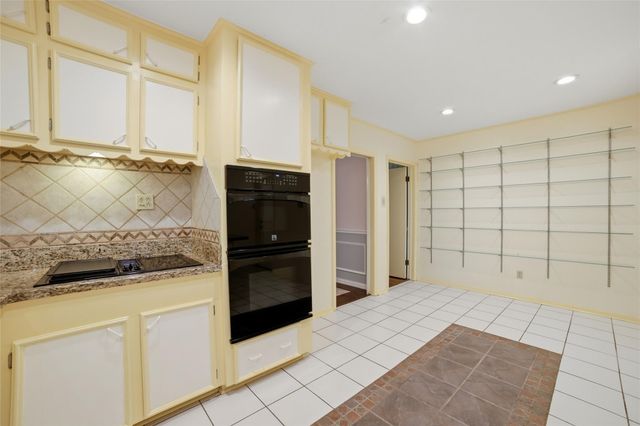 10402 Shadow Wood Drive, Houston, TX 77043