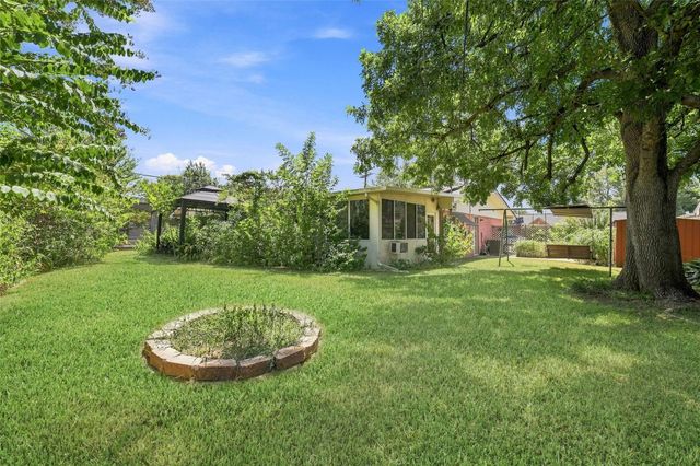 10402 Shadow Wood Drive, Houston, TX 77043