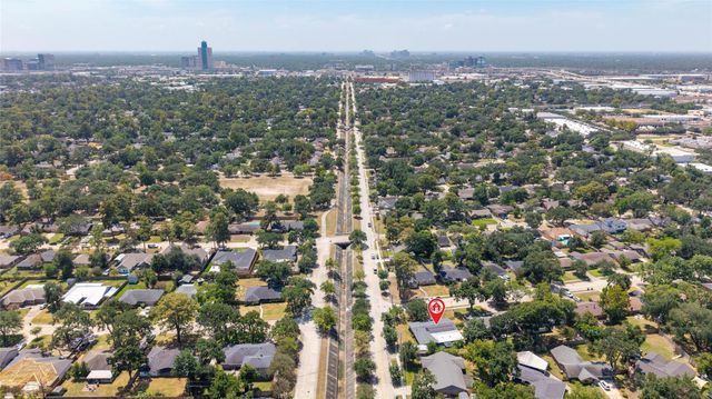 10402 Shadow Wood Drive, Houston, TX 77043