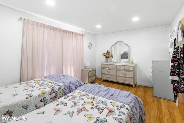 28372 Universal Drive, Warren, MI 48092