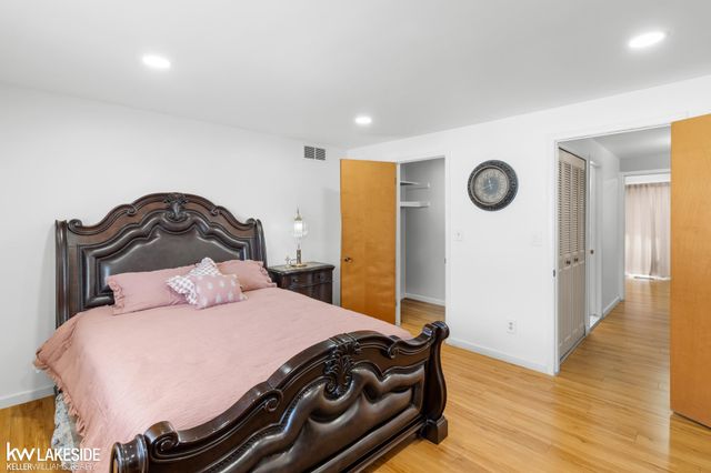 28372 Universal Drive, Warren, MI 48092